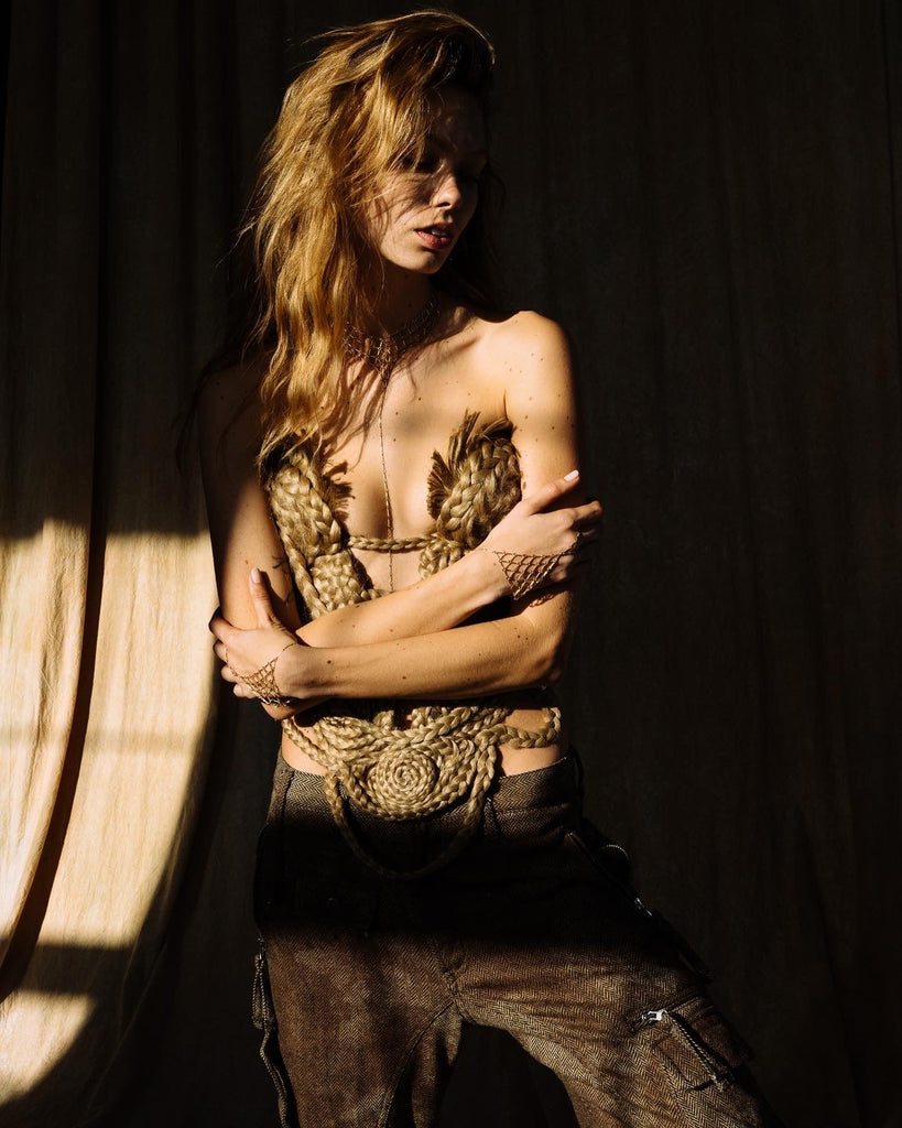 Cleopatra Hand Chain - Goldish