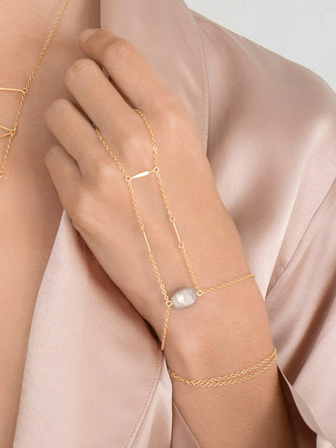 Center Point Hand Chain Gemstone
