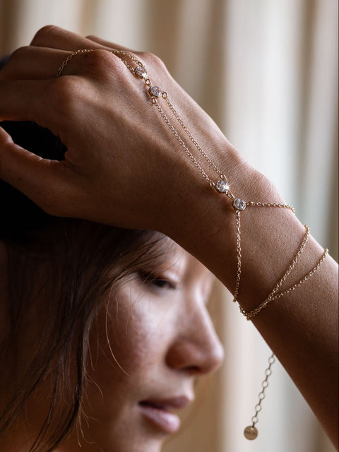 Pendulum Hand Chain