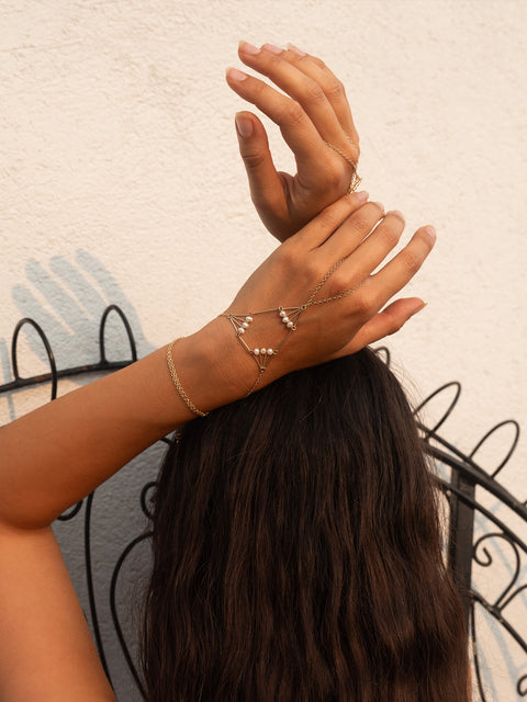Blossom triangle L Hand chain