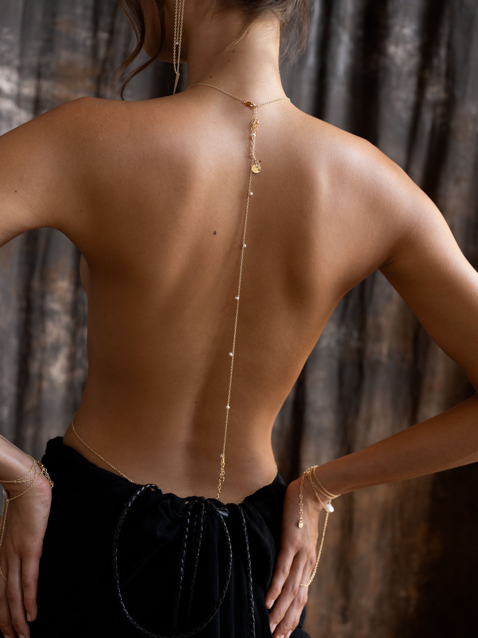 Vine Back Chain Choker Goldish