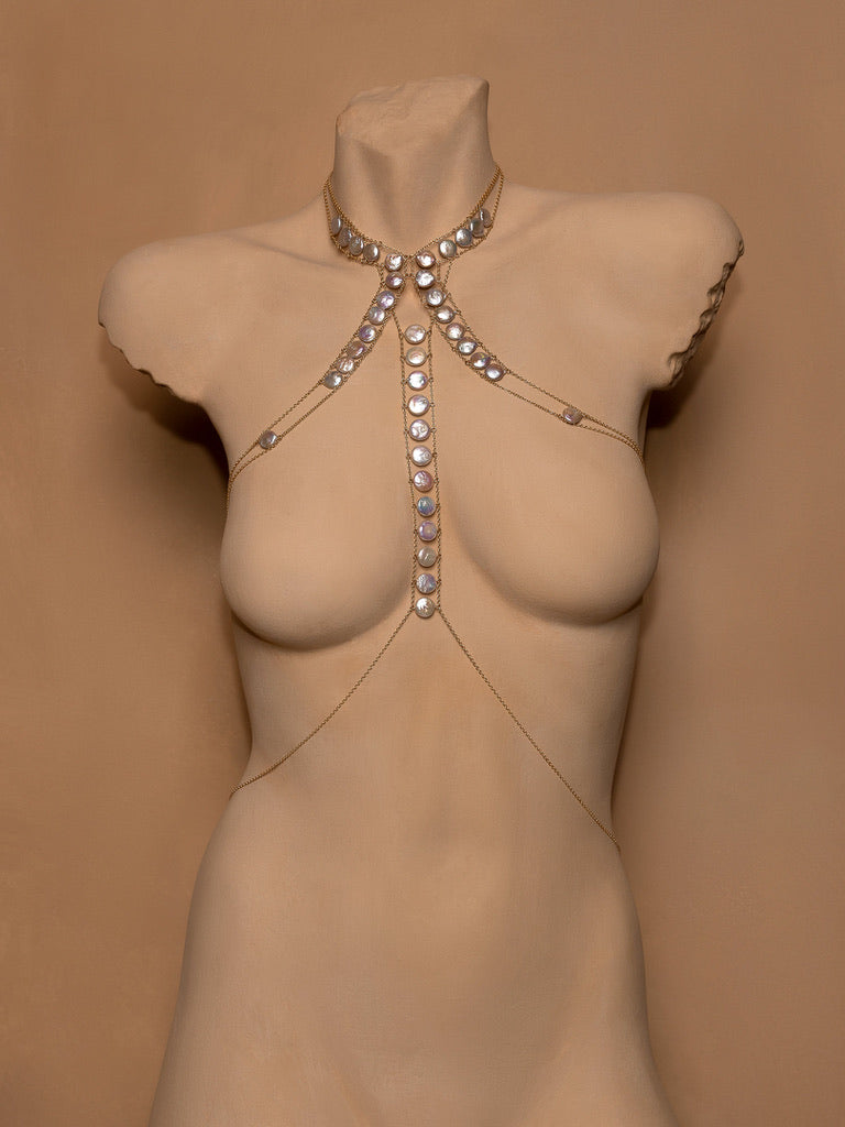 Master Pearl Body Chain - Goldish