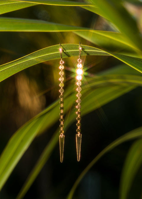 Disco Arrow Earring - Goldish