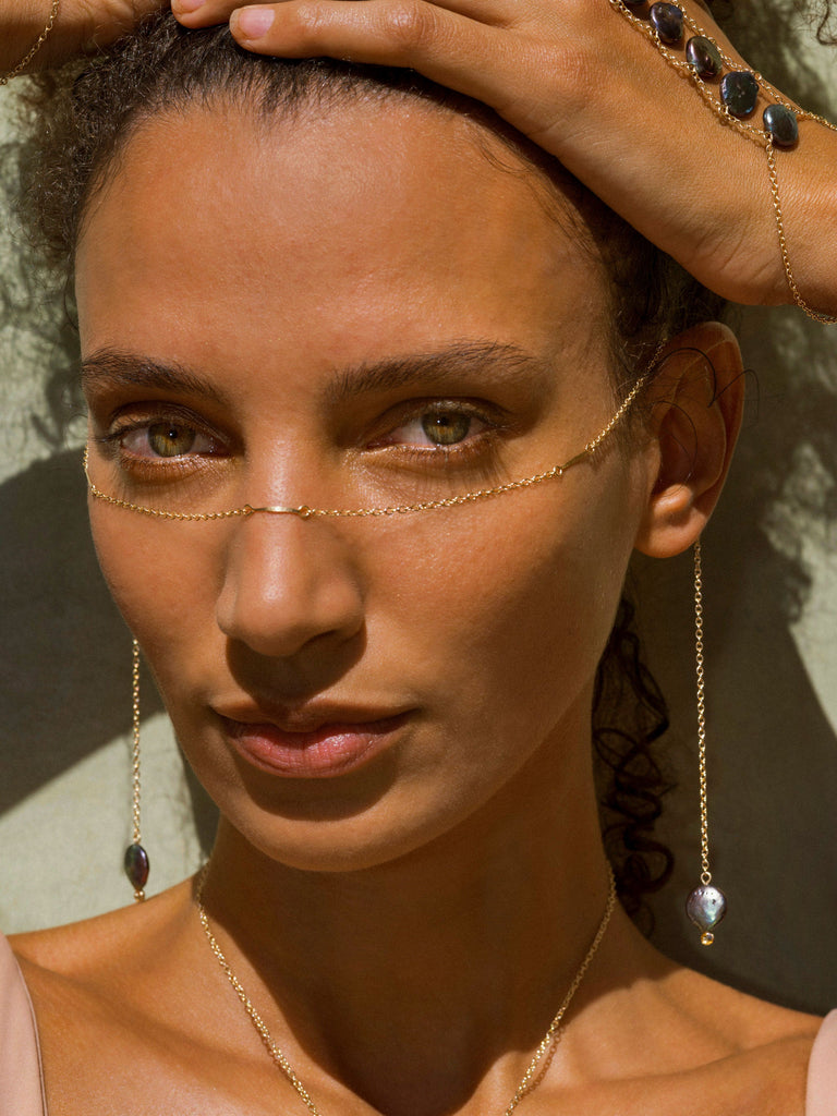 Black Pearl Facechain - Goldish