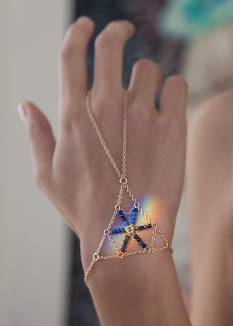 Gemstone Pyramid Handchain - Goldish