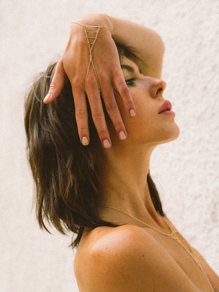 Vessel Hand Chain - Goldish