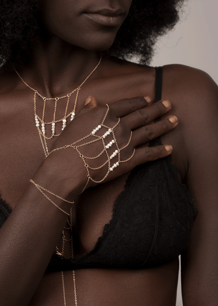 Pearl Lion's Gate Handchain - Goldish