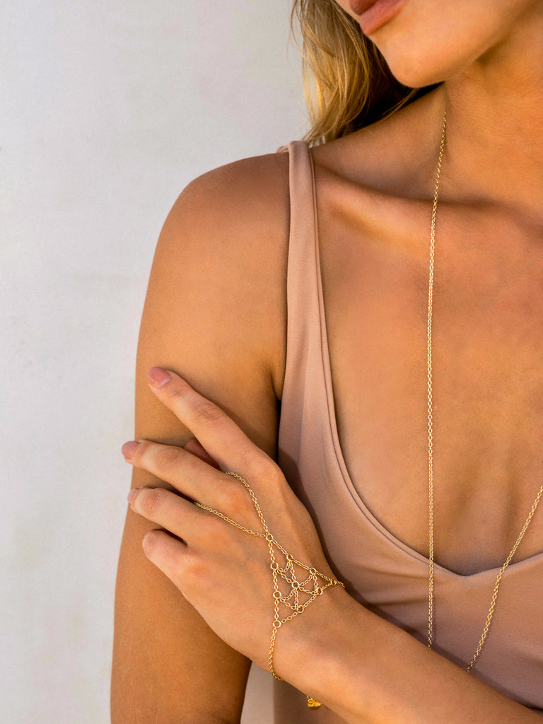 Pyramid Handchain - Goldish